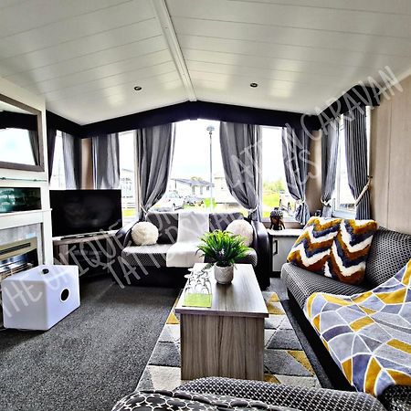 Tattershall Luxury Hot Tub Caravan Екстериор снимка