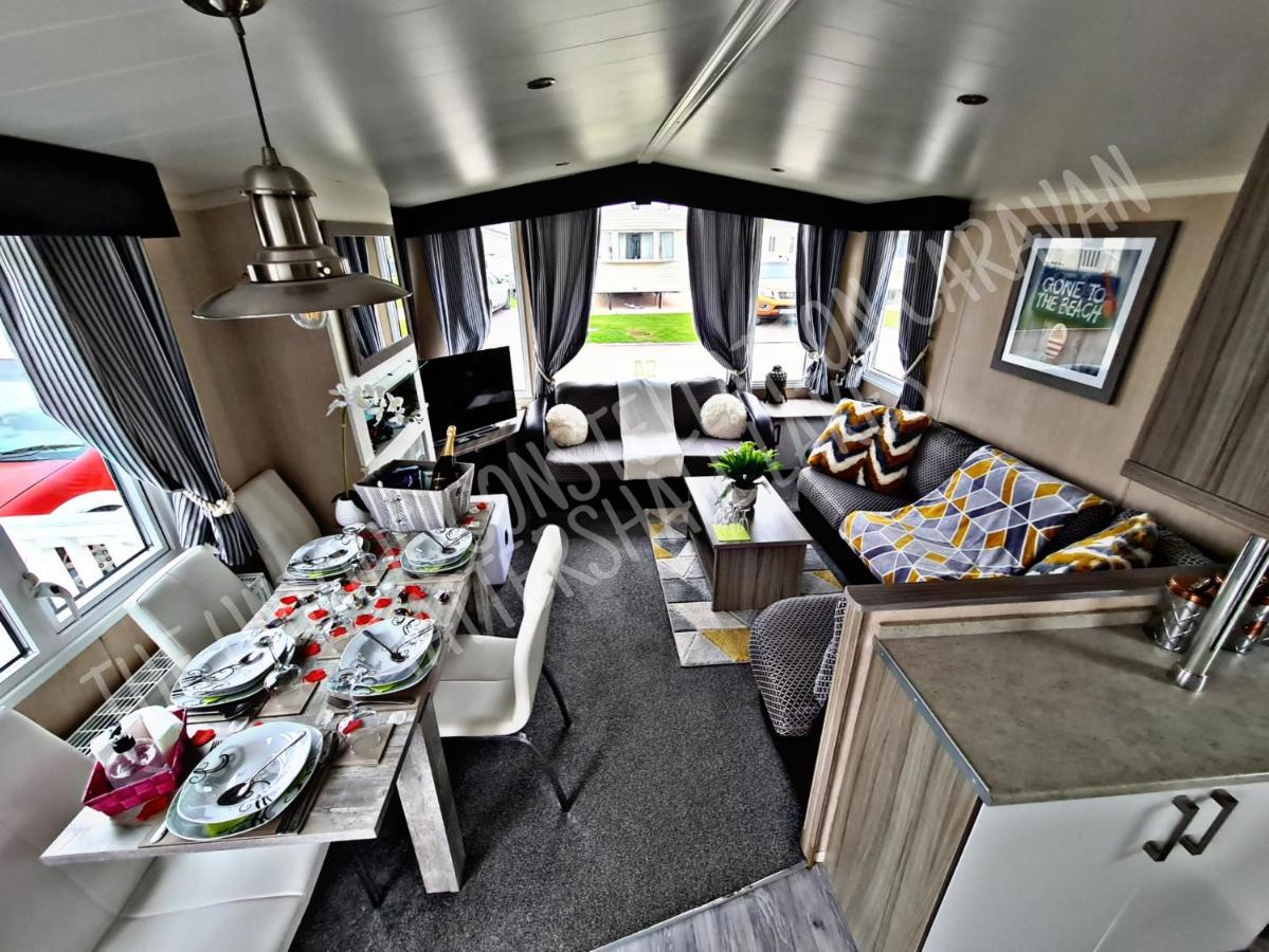 Tattershall Luxury Hot Tub Caravan Екстериор снимка