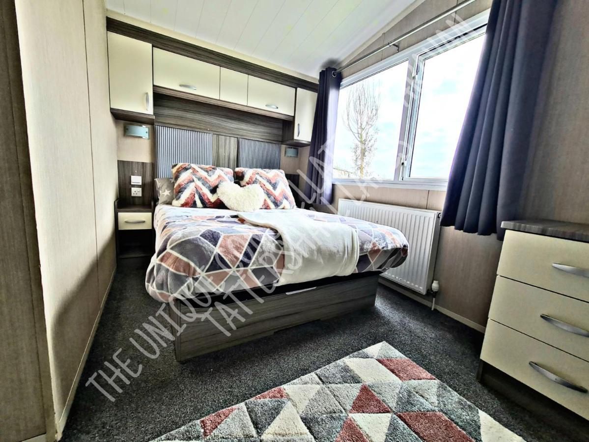 Tattershall Luxury Hot Tub Caravan Екстериор снимка